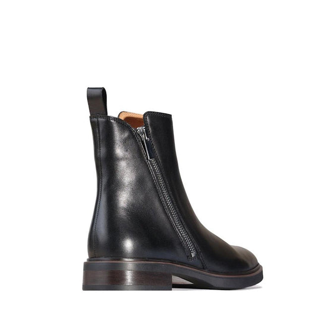 heel view of the low heeled EOS Blaine black leather ankle boot with a zip on the outer side of the foot and heel tab.,
9321191186962,
9321191186979,
9321191186986,
9321191186993,
9321191187006,