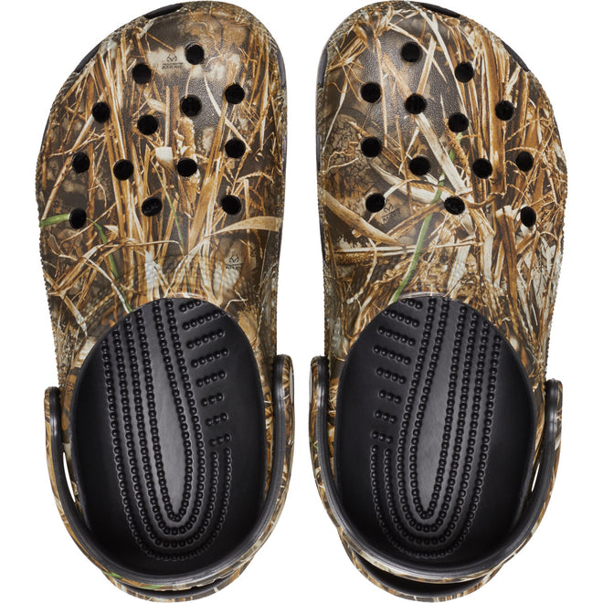 The Crocs Classic Clog Realtree MAX7 Adults Unisex features a camouflage design, Croslite foam comfort, top ventilation holes, black footbeds, and adjustable heel straps., 51772, 196265815142, 196265815159, 196265815166, 196265815173, 196265815180, 196265815036, 196265815043, 196265815050, 196265815067, 51782