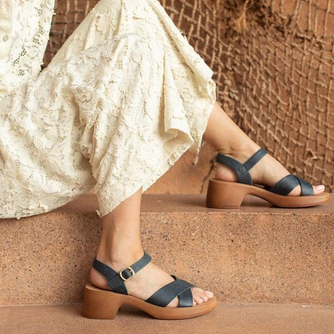 Los Cabos Alegra Navy Wedge Platform Backstrap Sandal