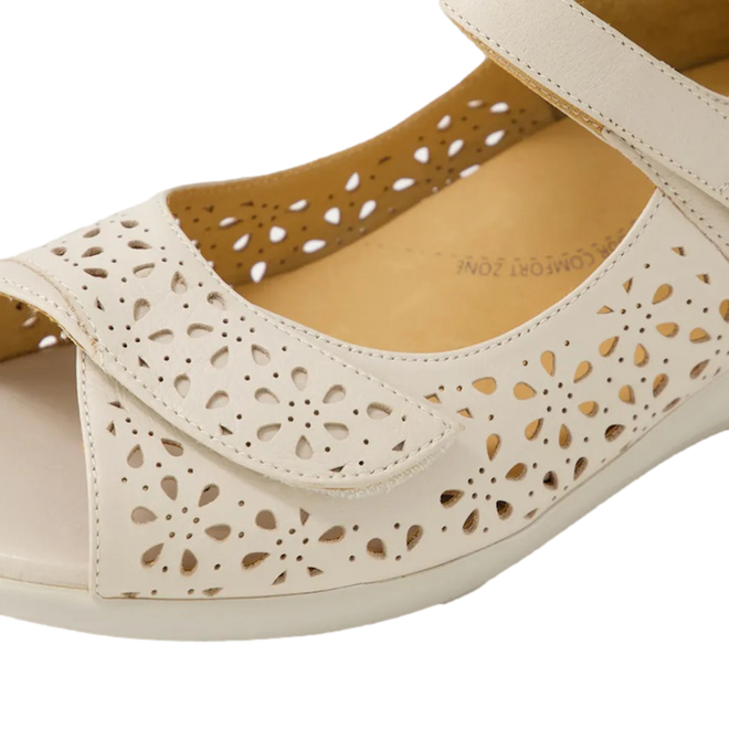 Ziera Daffodil W  Womens Almond Off White Leather Sandal  Shoe