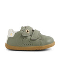 The Bobux SU Step Up Maverick Leather Toddlers Sneaker in Vetiver Green features a gum sole, white heel accent, perforated sides, and two adjustable straps—ideal as a toddler's first walker., 9420074836649, 9420074836656, 9420074836663