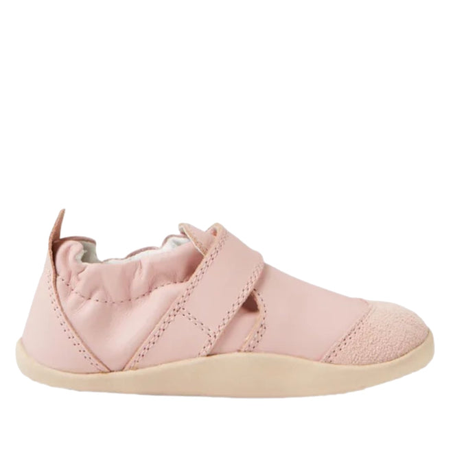 The Bobux Explorer Marvel Ballet Pink Dress Shoe is a soft sole leather toddler shoe with a velcro strap, ideal as a stylish first walker or pre-walker shoe for your little one.