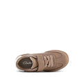 Clarks Jasper top down view Brown sneaker with white sole on a white background.,
9336078583475,
9336078583499,
9336078583512,
9336078583536,
9336078583550,
9336078583574,
9336078583598,
9336078583611,
9336078583635,
9336078583659,
9336078583673,