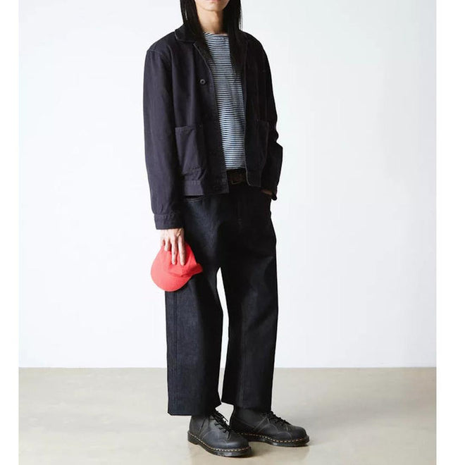 Pair of black boots on model,
190665703030,
190665703061,
190665703078,
190665703085,
190665703108,
190665703115,