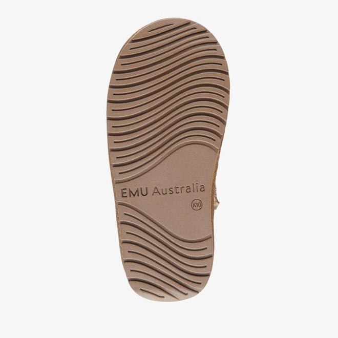 Sole of the EMU kids wallaby patchwork wool boot.,
9330071960721,
9330071960738,
9330071960745,
9330071960752,
9330071960769,
9330071960776,
9330071960783,