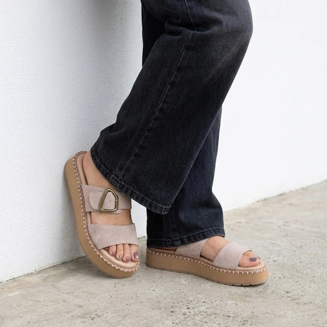EMU Women's Scarlet Slide Sandal Beige