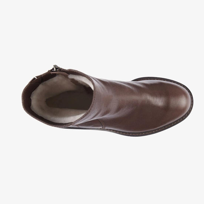 Top down view of the EMU Zeil ankle boot in walnut brown, showing the wool lining.,
9330071964217,
9330071964224,
9330071964231,
9330071964248,