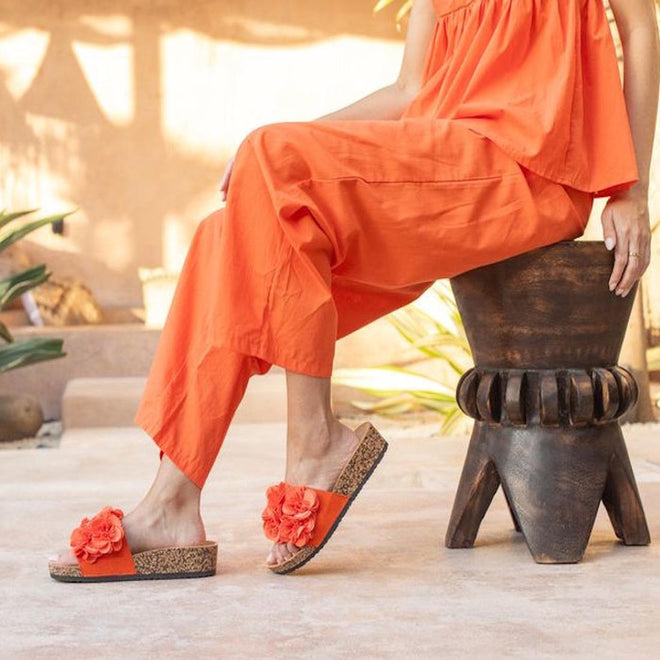 Los Cabos Corsage Tango Peach Flower Women's Slides