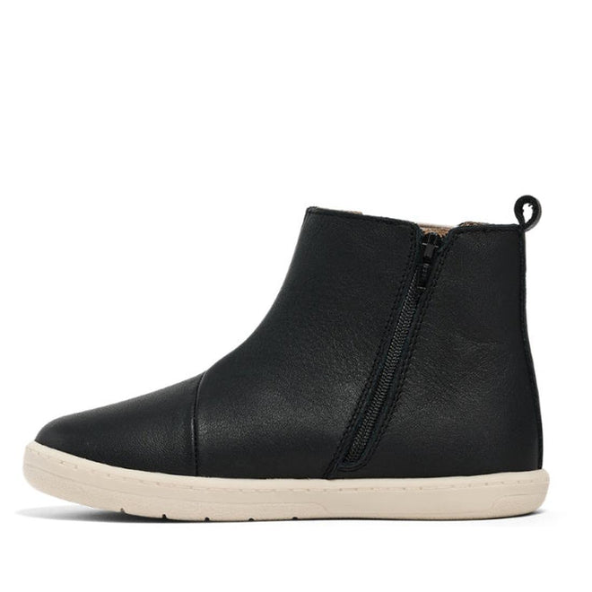 The Pretty Brave Electric Leather Boot in Jet Black features a side zipper, light beige rubber sole, and subtle lightning bolt design, displayed from the side on a white background., 35922, 9420075327986, 35924, 35925, 9420075327955, 9420075327948, 9420075327931, 9420075327924, 9420075327917, 9420075327894