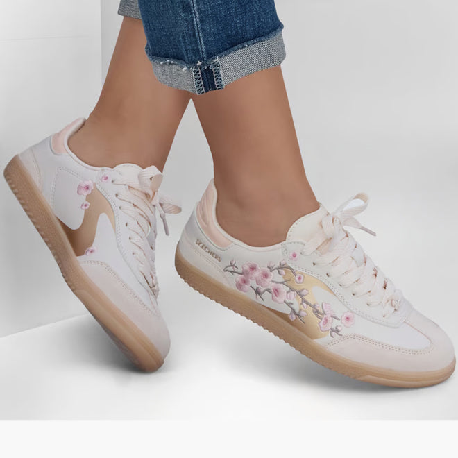 Skechers Womens HotShot Blooming Blossome  Court Shoe Light Pink