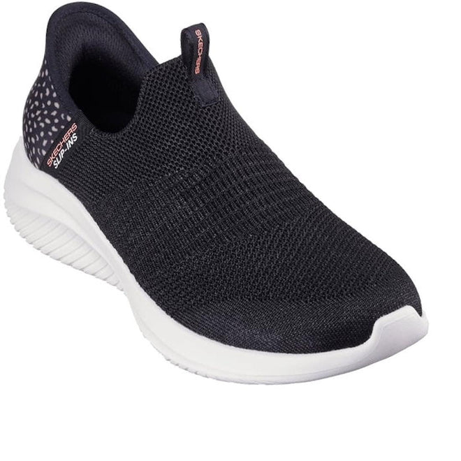 A view of the right foot side and front of A black Skechers Ultra Flex 3.0  hands free slip-in sneaker with a cheetah print on the heel and a white sole.,
197627271019,
197627271033,
197627271057,
197627271071,
197627271095,
197627271101,