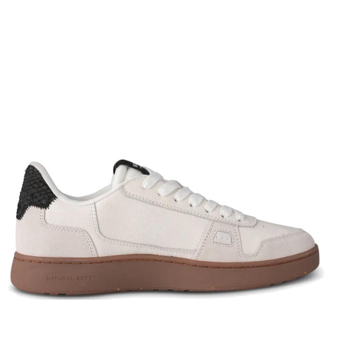 Side view widen Mens Haldfen White sneaker with brown sole on a white background.,
5713326540642,
5713326540659,
5713326540666,
5713326540673,
5713326540680,