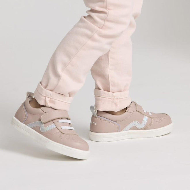 Pretty Brave XO Trainer Blush
