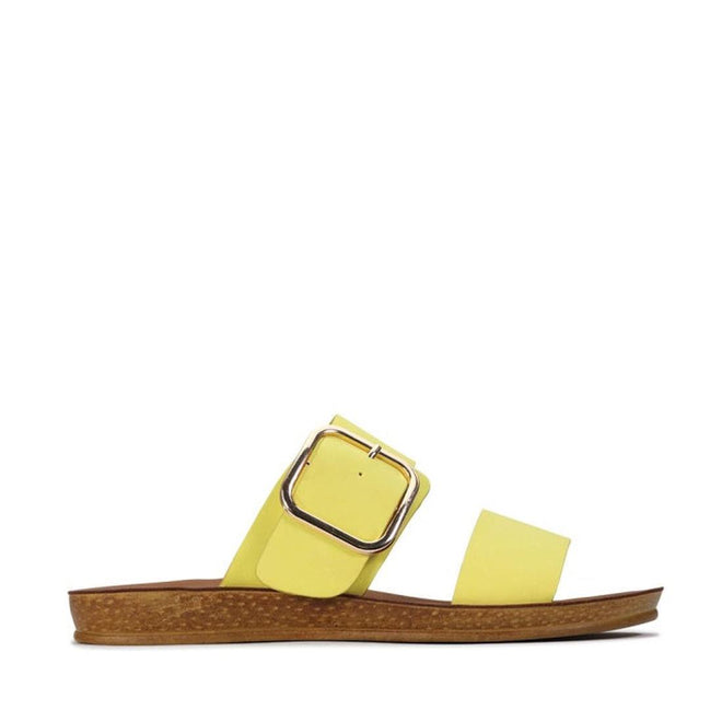 Los Cabos Doti Citrus Yellow Light Flexible Sandal- showing side view of the right foot of the comfy flexible synthetic sandals slides for women