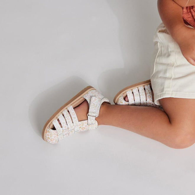 Pretty Brave Jamie Closed Toe Leather Sandal Coral Garden 23-28